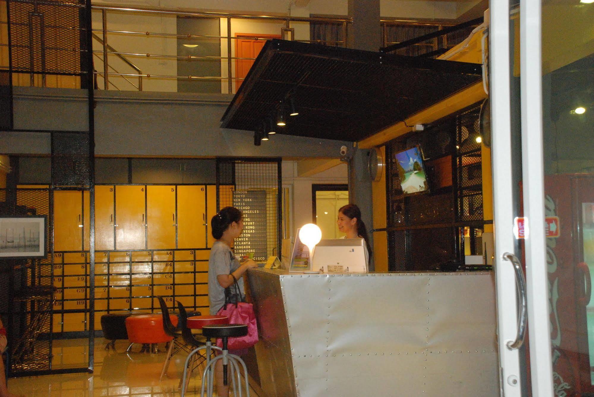 Oyes Hostel Krabi town Εξωτερικό φωτογραφία