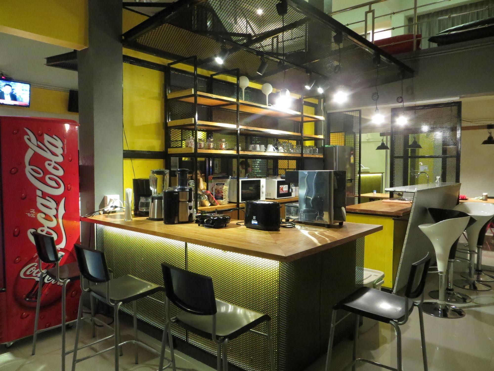 Oyes Hostel Krabi town Εξωτερικό φωτογραφία